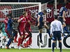 Twente Enschede - Inter Milán (Diego Milito dává vlastní gól)