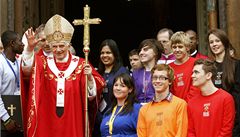 Papež Benedikt XVI. se dnes při mši v londýnské Westminsterské katedrále omluvil za zneužívání dětí kněžími | na serveru Lidovky.cz | aktuální zprávy