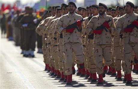 Íránská vojenská pehlídka