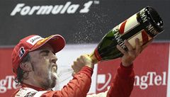 Fernando Alonso ovládl závod v Singapuru.