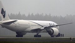 Bombov hrozba: letadlo na cest do Kar bylo odklonno do vdska