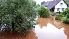 Silný no�ní dé�� svedl hladiny �ek, stupe� ohro�ení je na Cidlin� v Královéhradeckém kraji.
