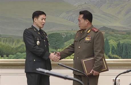 Vojentí zástupci obou stát Korejského poloostrova.