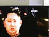 Severokorejci si prohlíejí Kim ong-una