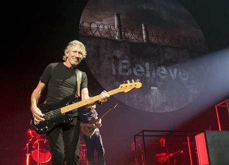 Roger Waters na koncertní show The Wall