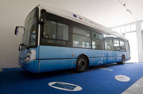 Testování prvního českého autobusu na vodík TriHyBus
