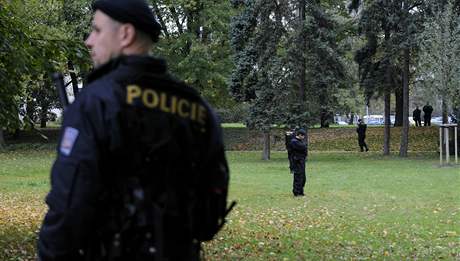 Policie uzavela 18. íjna dopoledne prostor ped izraelským velvyslanectvím v Praze