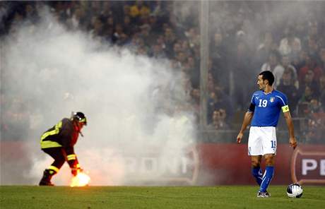 Zápas mezi Itálií a Srbskem se kvli fanoukm nedohrál