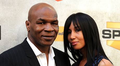 Mike Tyson s manželkou Lakihou Spicerovou.