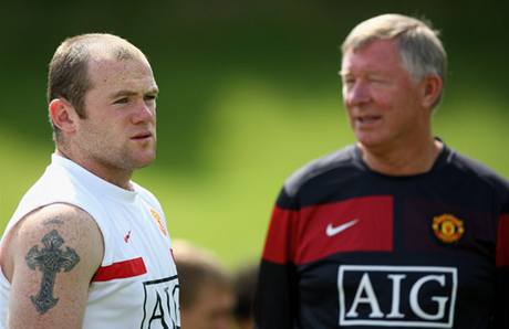Wayne Rooney a kou Alex Ferguson.