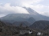 Sopka Merapi zaala znovu chrlit lávu. 