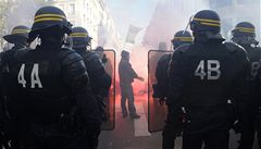 Francouzsk policie obsadila prvn z dvancti blokovanch rafineri