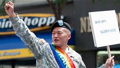 Homosexuálové v armádě. Na Slovensku mají zákaz, v Česku jsou tabu