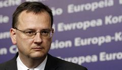 Euro v Česku by teď byla hloupost, myslí si premiér Nečas