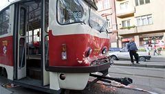 V Praze na Smchov se srazily tramvaje. idi nestihl zabrzdit