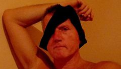 Miroslav Macek 'oslavuje' 92. výroí vzniku eskoslovenska.