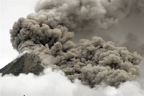 Indonéská sopka Merapi rozpoutala dalí silnou erupci.