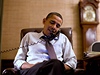 Barack Obama telefonuje Johnovi Boehnerovi