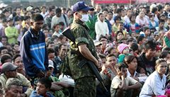 Barmánce vyhnaly ze zem� boje mezi rebely a vládou.