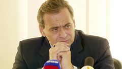 prominentní advokát Ernest Valko (archivní snímek z 5. íjna 2001), nkdejí poslanec za SFR.