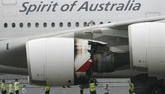 Ob Airbus A380 musel nouzov pistt. Za letu mu odpadly sti motoru