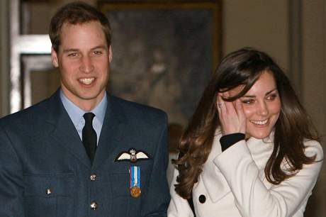 Britský princ William a jeho dlouholetá pítelkyn Kate Middletonová.