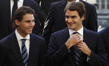 Roger Federer a Rafael Nadal při návštěvě britského premiéra Davida Camerona.