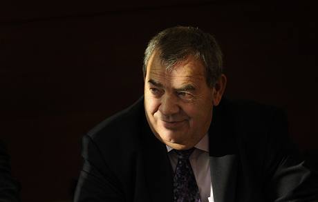 Bývalý v�ze�ský dozorce Josef Vondru�ka