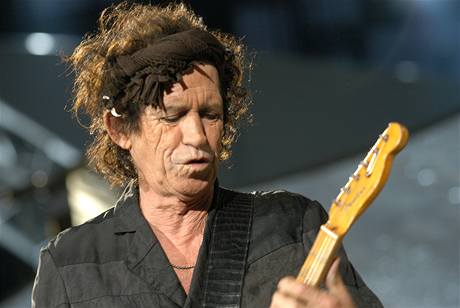 Keith Richards z Rolling Stones pi koncertu v Brn v roce 2007.