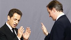 Propsl jste pleitost dret zobk, utrhl se Sarkozy na Camerona