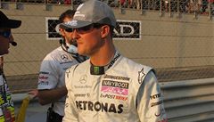 Michael Schumacher výrazn ovlivnil závod v Abú Zabí.