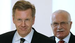 N�mecký prezident Christian Wulff  a jeho �eský prot�j�ek Vácalv Klaus. 