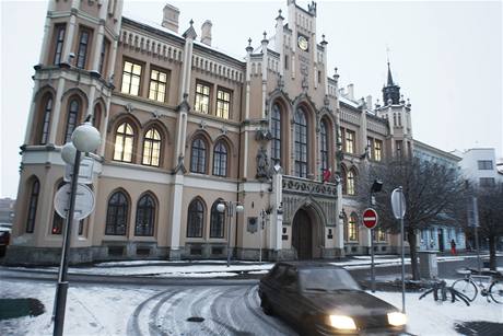 Nov Bydov. Radnice zahjila taen proti romsk menin.