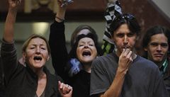 Demonstrace proti pra�ské koalici �SSD a ODS na magistrátu.