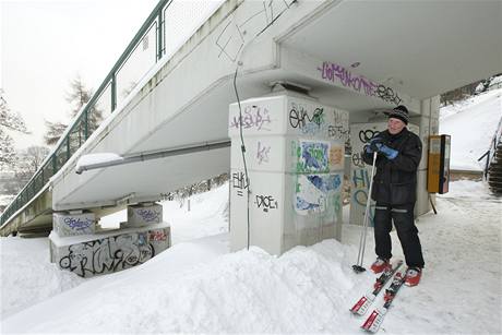 Lyovaka na praskm Petn. Lyai sjdli od Nebozzku.