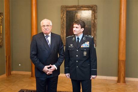 Policejní prezident Oldich Martin piel na pozvání Václava Klause na Hrad.