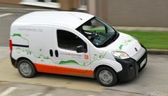 Majitel elektromobilu by mohli v Praze parkovat zdarma