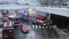 Metro C opt jezd. Kvli vod stlo vce ne tyi hodiny