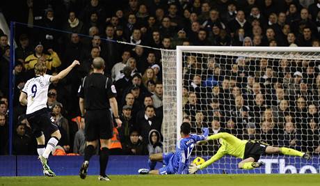 Tottenham - Chelsea (Roman Pavlyuchenko dává gól) 