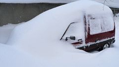 Česko je pod sněhem, jih Moravy trápí jeho nedostatek a vyrábí se uměle