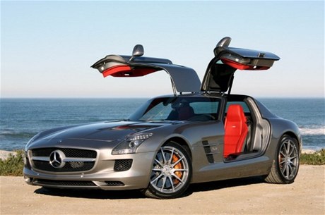 Mercedes-Benz SLS AMG, jedno z nejlepích aut letoního roku