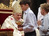 Pape Benedikt XVI. slouí ve Chrámu sv. Petra ve Vatikán plnoní mi