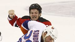 Clarkson a Konopka.