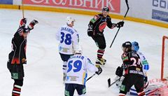 Sibiřský express se valí KHL, Jágr s Červenkou řídili další výhru Omsku