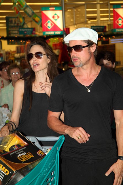 Angelina Jolieov a Brad Pitt strvili Vnoce v Namibii.