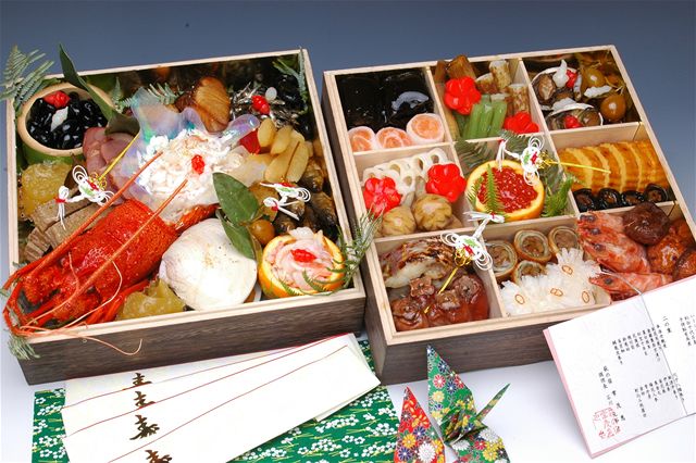 Čím barevnější, tím lepší. Co jedí Japonci na Nový rok? Recept uvnitř |  Dobrá chuť | Lidovky.cz