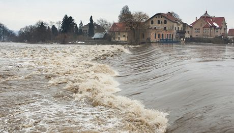 Zvýený prtok eky Berounky - ilustraní foto.