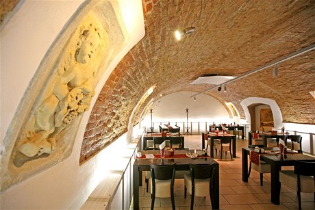 Brnnská restaurace Baroko: interiér je vcelku psobivý