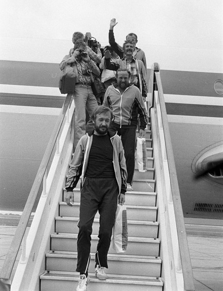 Českoslovenští občané unesení v Angole po návratu domů.
