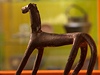 Bronzová stylizovaná plastika kon